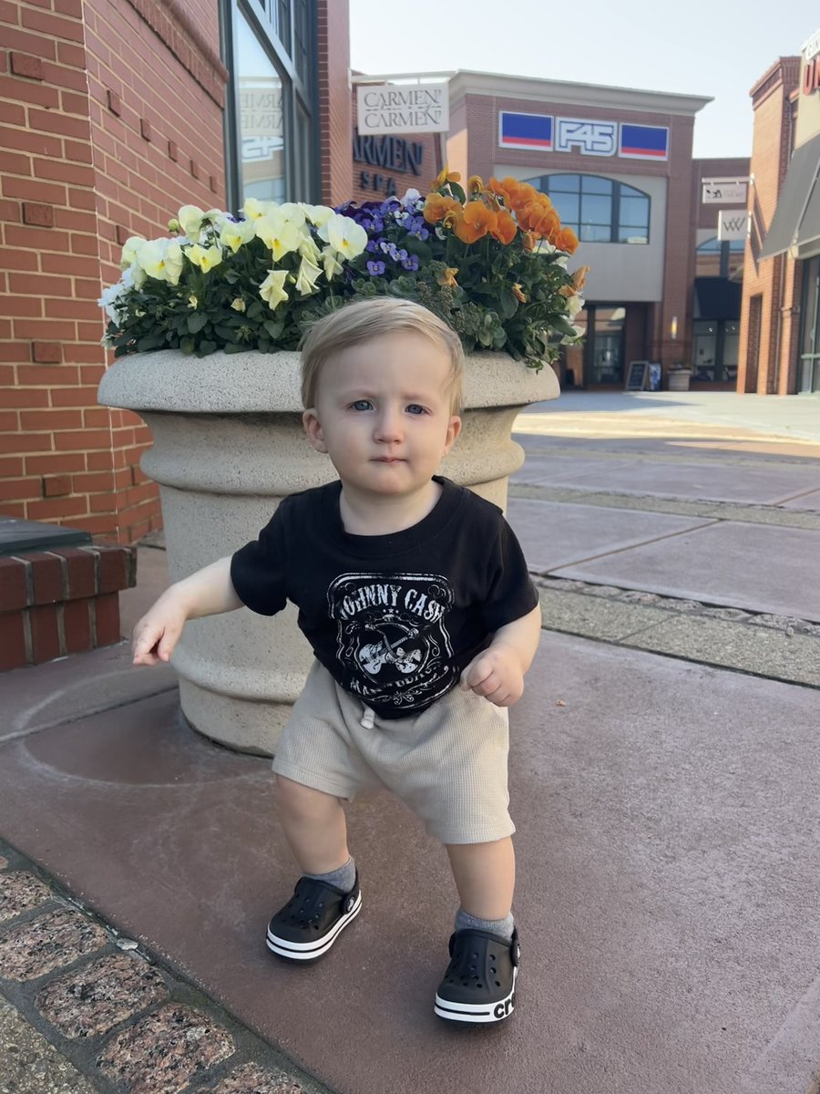 theChatpack2020's tweet photo. Before 🙃—> during 💇🏼‍♂️—> after🤘🏽
#firstHaircut https://t.co/L5BAm2WmtN
