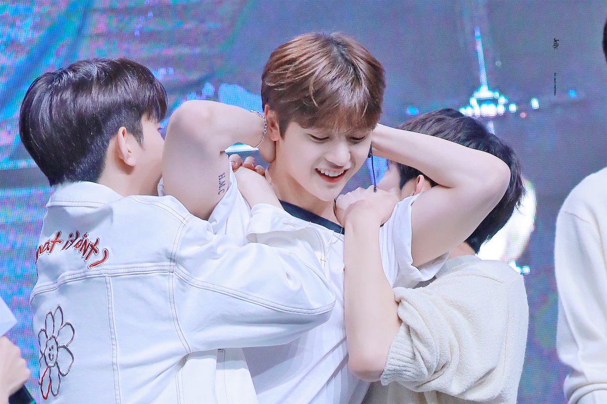 maechuily's tweet image. Semangat lakuin yang terbaik tanpa penyelesalan #OnlyForMATTHEW