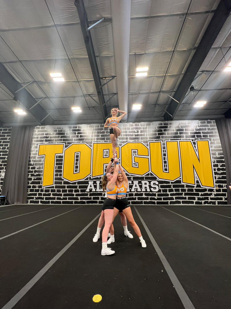 BillieSmart97's tweet photo. Day one of training complete ☑️🌎🇺🇸

@TopGun @CaldiPrimary https://t.co/rncAAiDY6n
