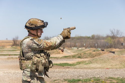 FightingFirst's tweet image. Our #BigRedOne Soldiers take on day 2 of the Best Squad Competition. They’re in it to win it! 💪😤 #fightingfirst 

@USArmy | @FORSCOM | @iii_corps | @1abct1id | @1stCAB1ID