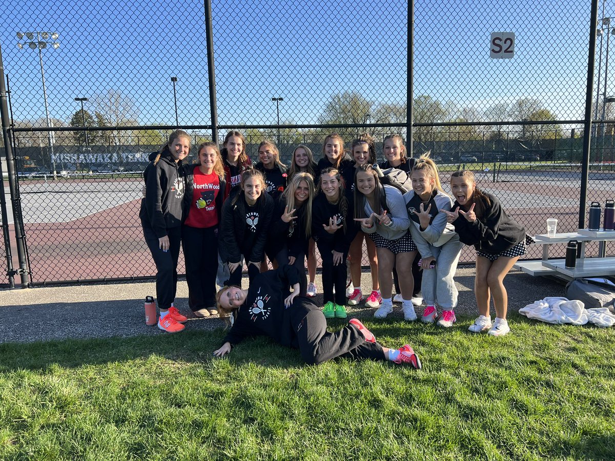Another good NLC Conference win tonight. Varsity wins 5-0 and JV wins 8-0. Both teams improve to 4-0 (2-0 NLC)! 🐾🎾