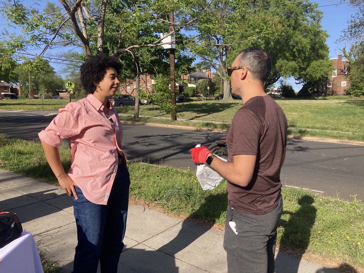 UpperGeorgiaAve's tweet image. Thanks to #ANC4B for organizing these #SpringBreak cleanups and to everyone who came out for ours (esp @ErinPalmerDC and @kevingilliganDC)! We picked up 16 bags of trash. 

More coming up in the next few days, including tomorrow w/ @MainStTakoma! 

RSVP at rebrand.ly/cleanups