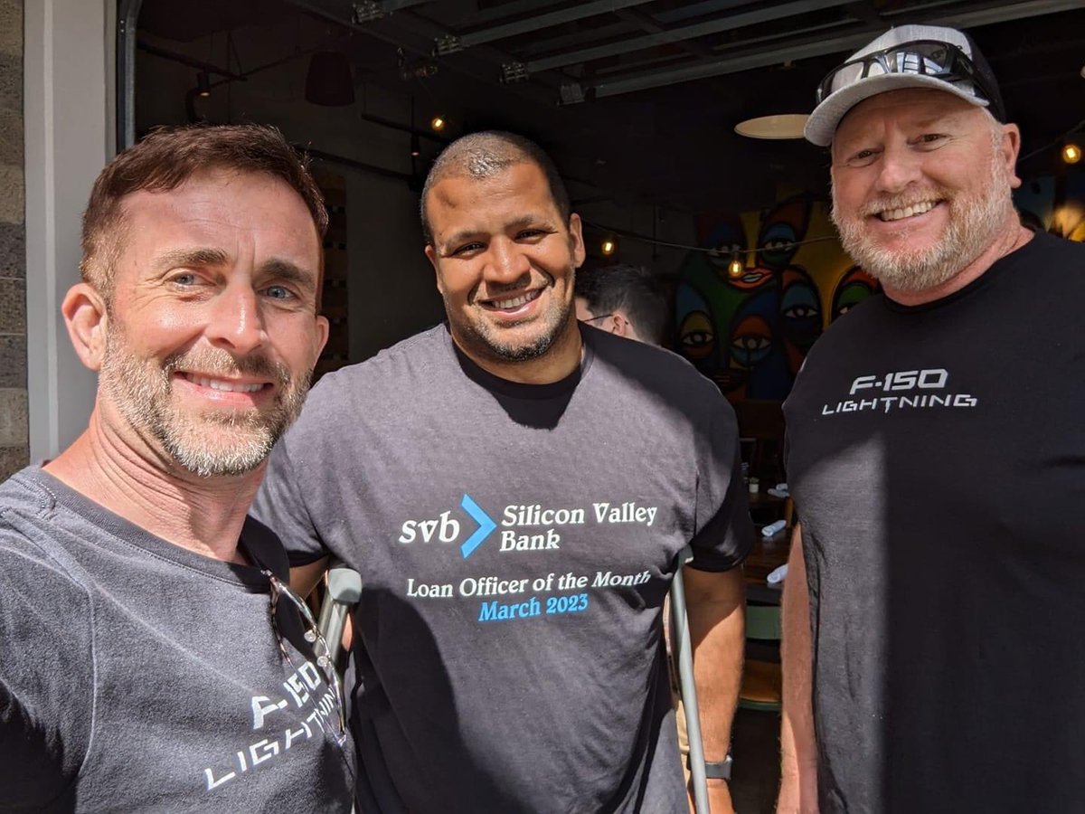 FthePump1's tweet photo. Nothing good can be happening with these 3 together! #RowdyBunch!
(Just Kidding, it was only lunch….) https://t.co/3O767f6BRi