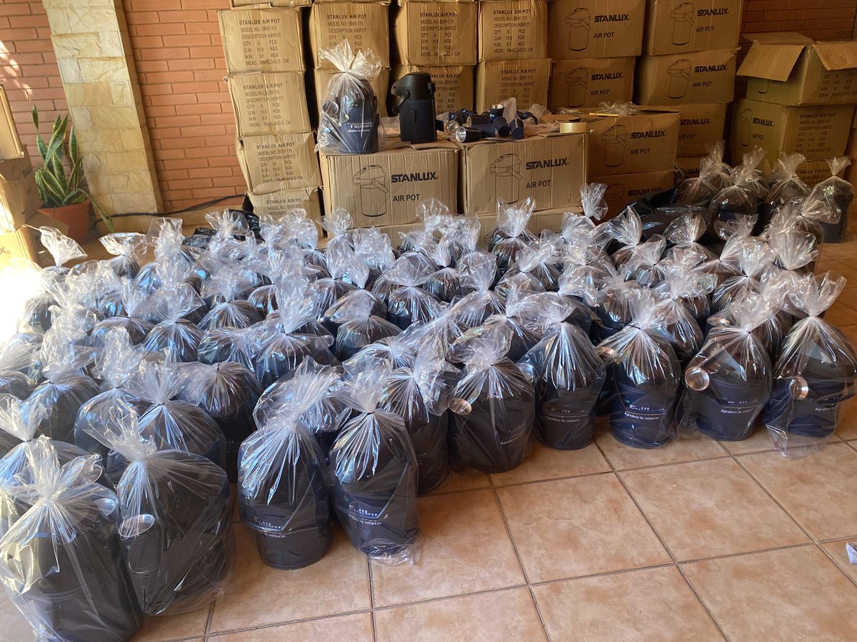 kbempresarial's tweet photo. 1200 termos culminados y entregados. https://t.co/AVzG8TFfOI