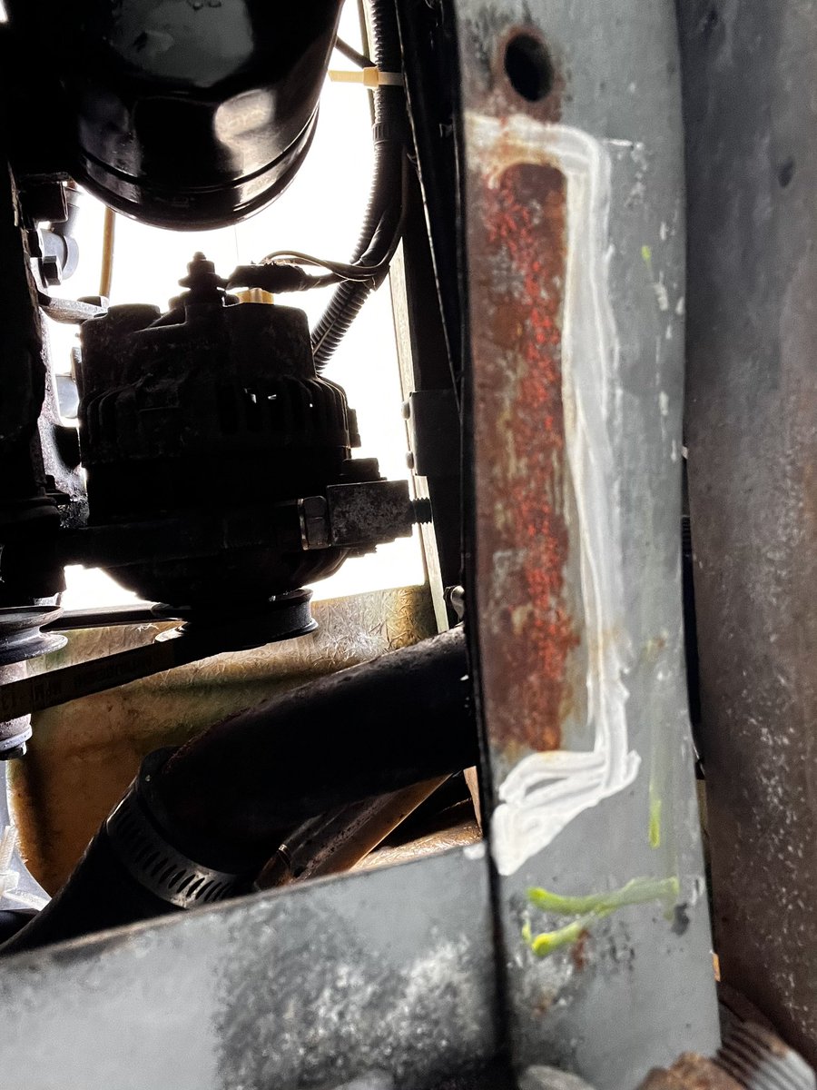 sotomu's tweet photo. 移転登録して熊本ナンバー取得。
車体番号の打刻場所が判らず職員総出でてんやわんや。良い経験が出来ました。名変、移転で¥500+¥1560。業者さんに頼むと数万円・・・

https://t.co/kfy9d73ZHH

#minimarcos
#mini
#minicooper
#britishcars
#vintagecars
#旧車
#ミニマーコス
#minicooper https://t.co/YakSdwTEJH
