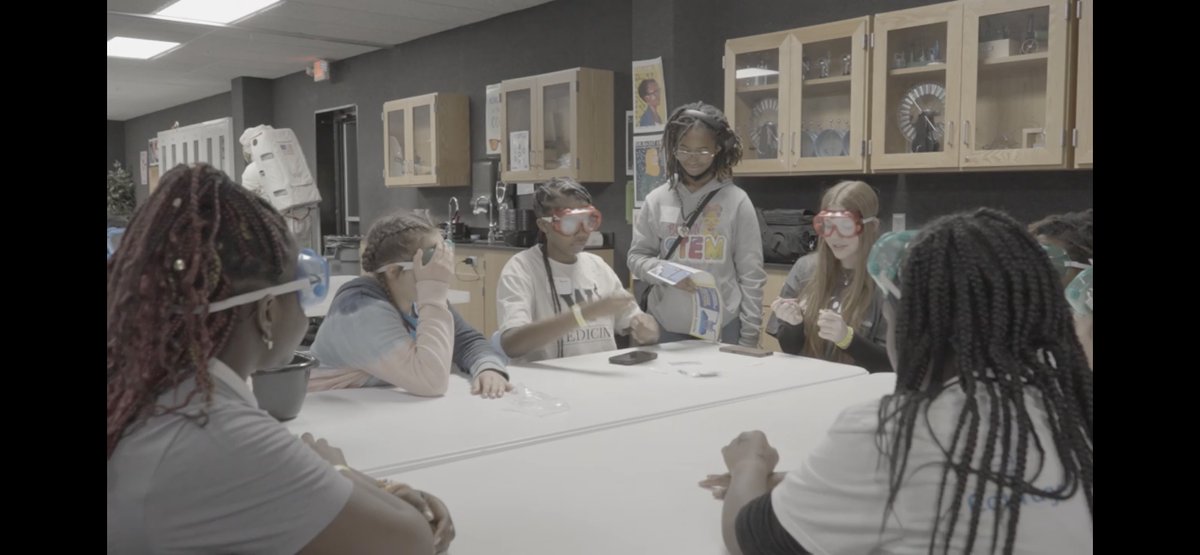 MerzeTate's tweet photo. @merzetateexplorers hosted medical wonder girl #Alena Analeigh during a STEM day for nearly 40 girls at the Air Zoo of Kalamazoo. STEM Rocks! #stem #scienceeducation #merzetate https://t.co/OPaCJ9E72g
