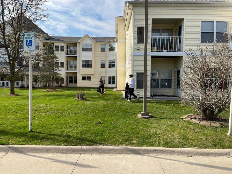 Raider boys LAX (SCF) beat BCJG 15-3.🥍
BIGGER THAN SPORTS MOMENT:
SCF gave back to the communities by cleaning up the grounds of Cedarwood, Christian Outreach Center, and a widow of a military vet. The boys also delivered flowers to coaches grandma.
#SCFPride
<a href="/swartzcreekad/">Swartz Creek Athletics</a>