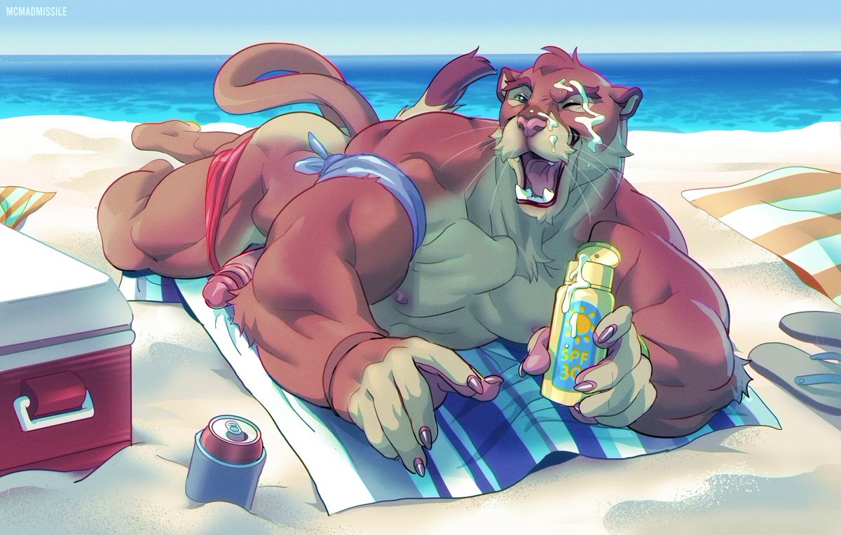 What's that? You don't need sunscreen if you have fur?? Nonsense! Now get in there and help the poor boy out ☀️💦