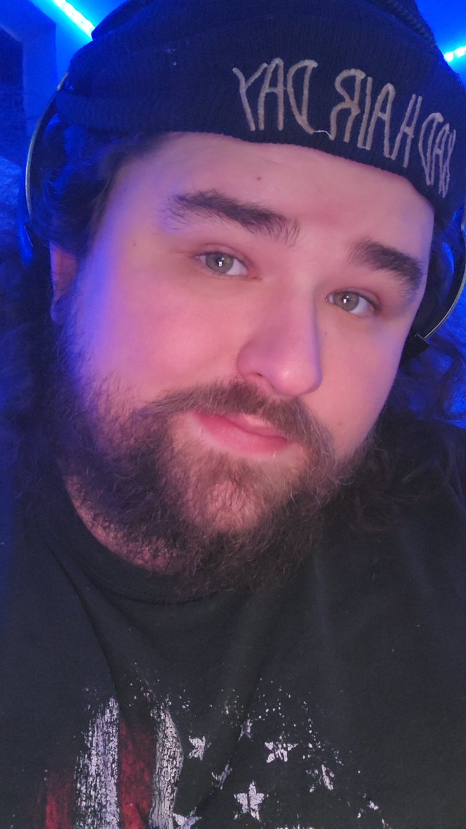 VeloxMora09's tweet photo. Trying something new! Streaming in a new stream platform called kick! If you wanna come vibe and hang out it's https://t.co/DljSsOavAU #kick #streaming #somethingnew #kickstreaming #kickstreamer #norsepagan #gamerdad #spreadlovenothate https://t.co/LLFKqMDJBj