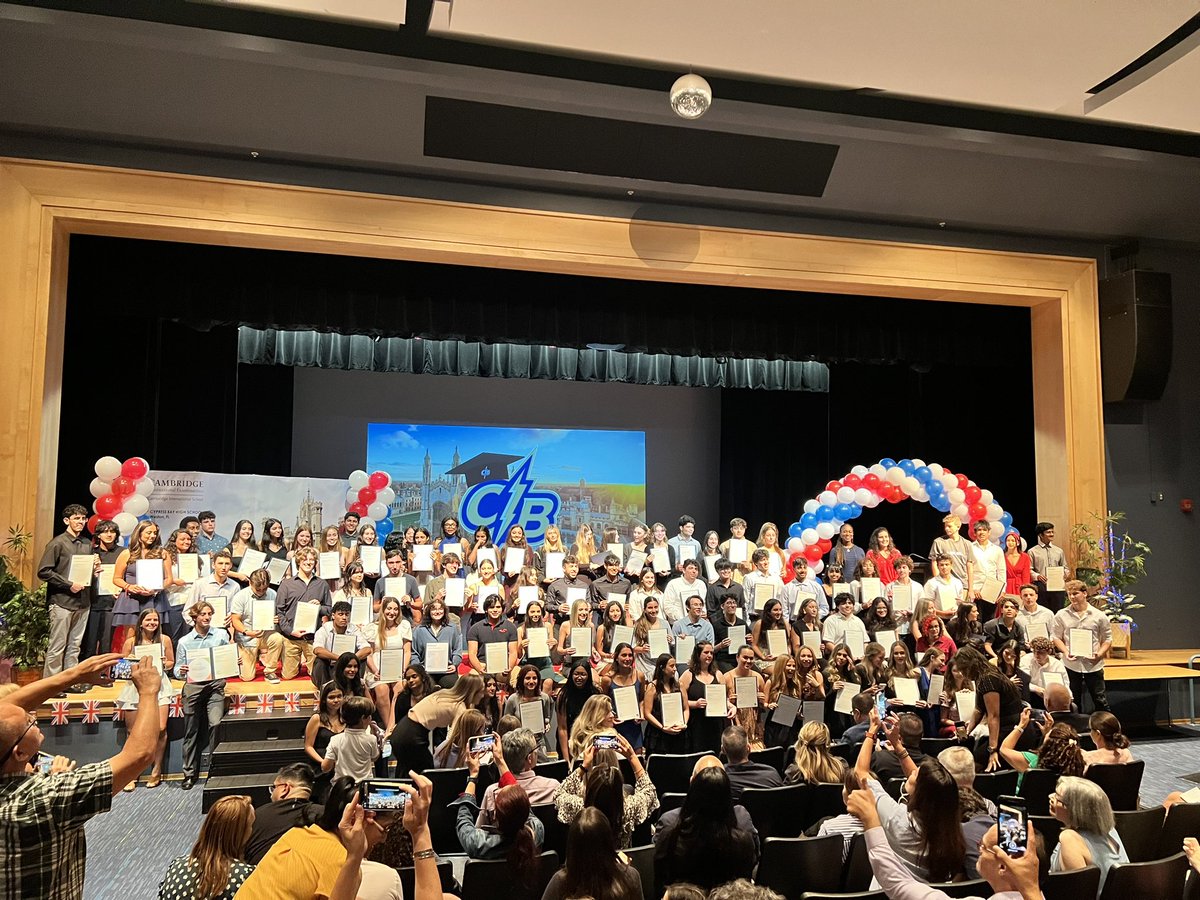 DrKFried's tweet photo. Congratulations to our 180 Cambridge Diploma recipients. It was a pleasure and an honor to celebrate this momentous achievement with them and their families. So proud of them! #cambridgediplomanight 🎓⚡️@CambridgeInt https://t.co/5tOrNInWlQ