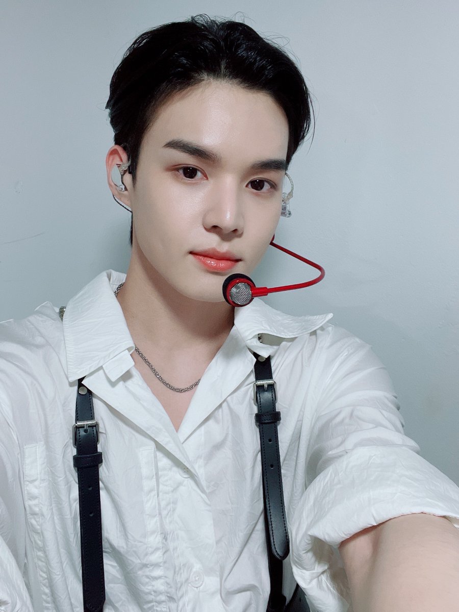 hourly sejun (@hourlynujes) on Twitter photo 