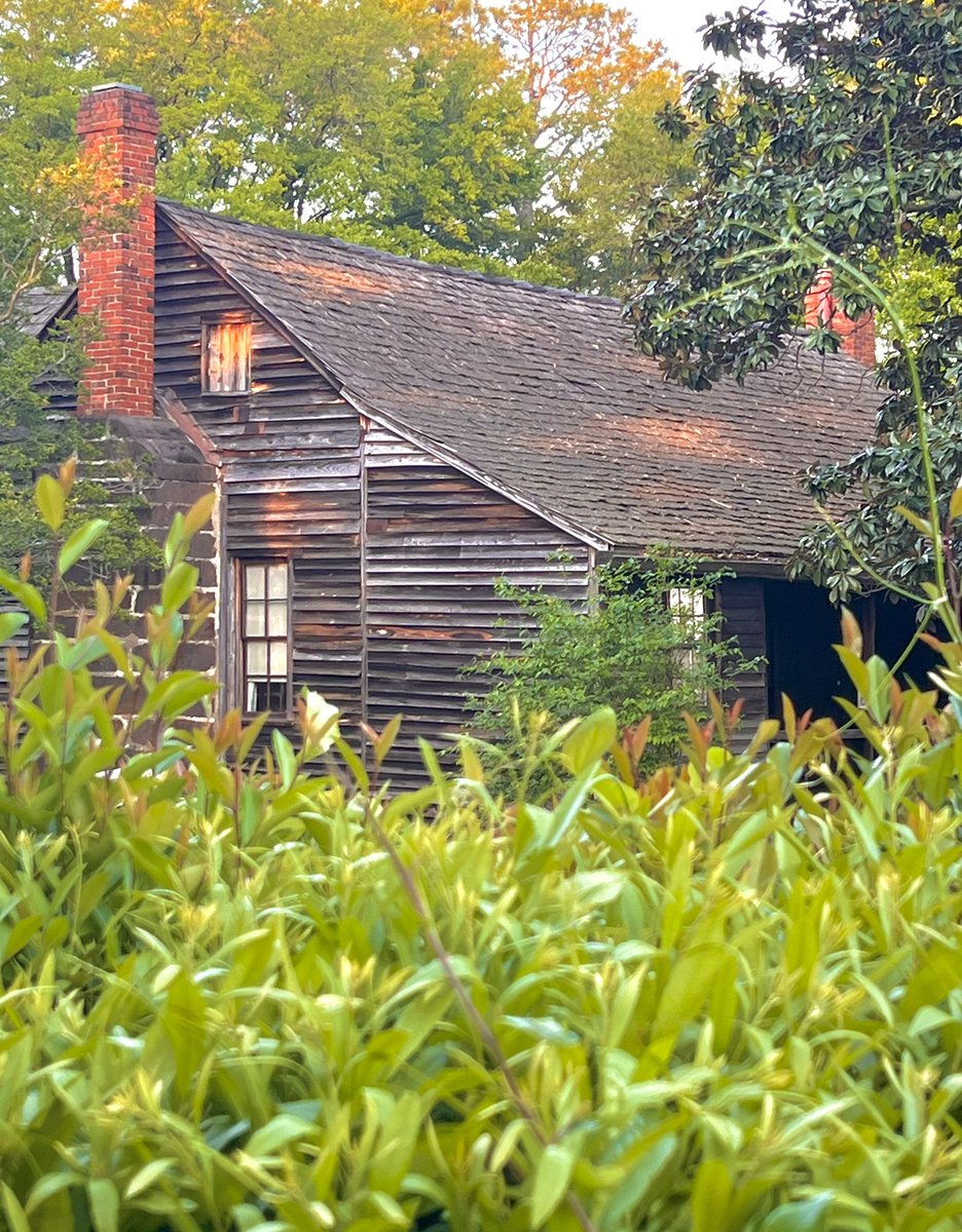 Shaw House🏠
#April2023
Photo By: Joseph Hill🙂📸🏠

#ShawHouse #historichouse #house #historical #nature #spring #evening #SouthernPinesNC #VisitNC #April