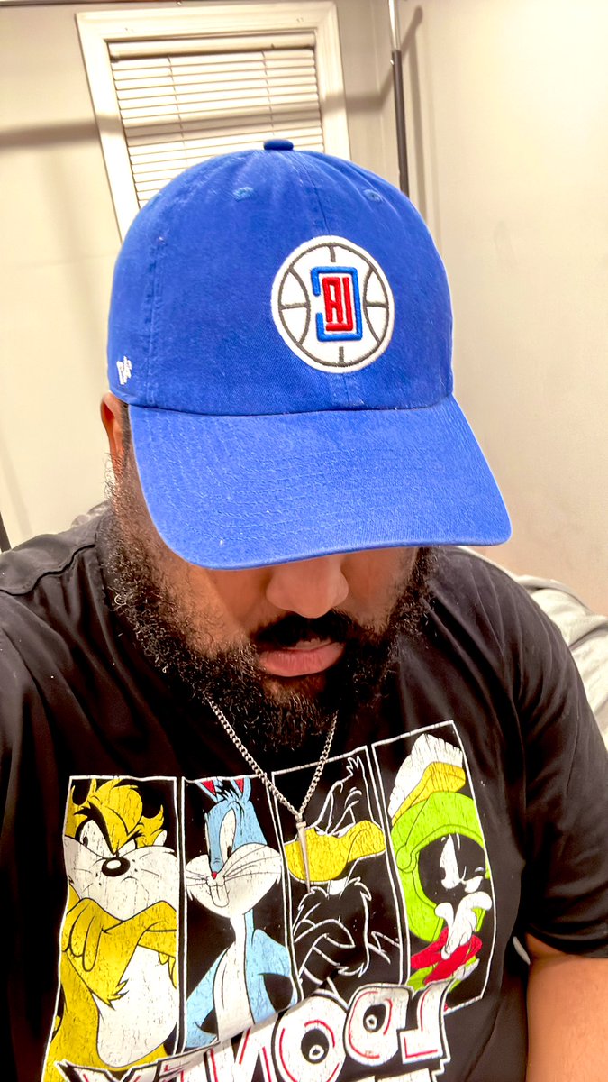 AceyVivid's tweet photo. Shoutout to @sheia128 for this hat, it’s ole reliable at this point 💯 #ClipperNation #Clipfit #FLEETUP https://t.co/CPJdyn5oe0