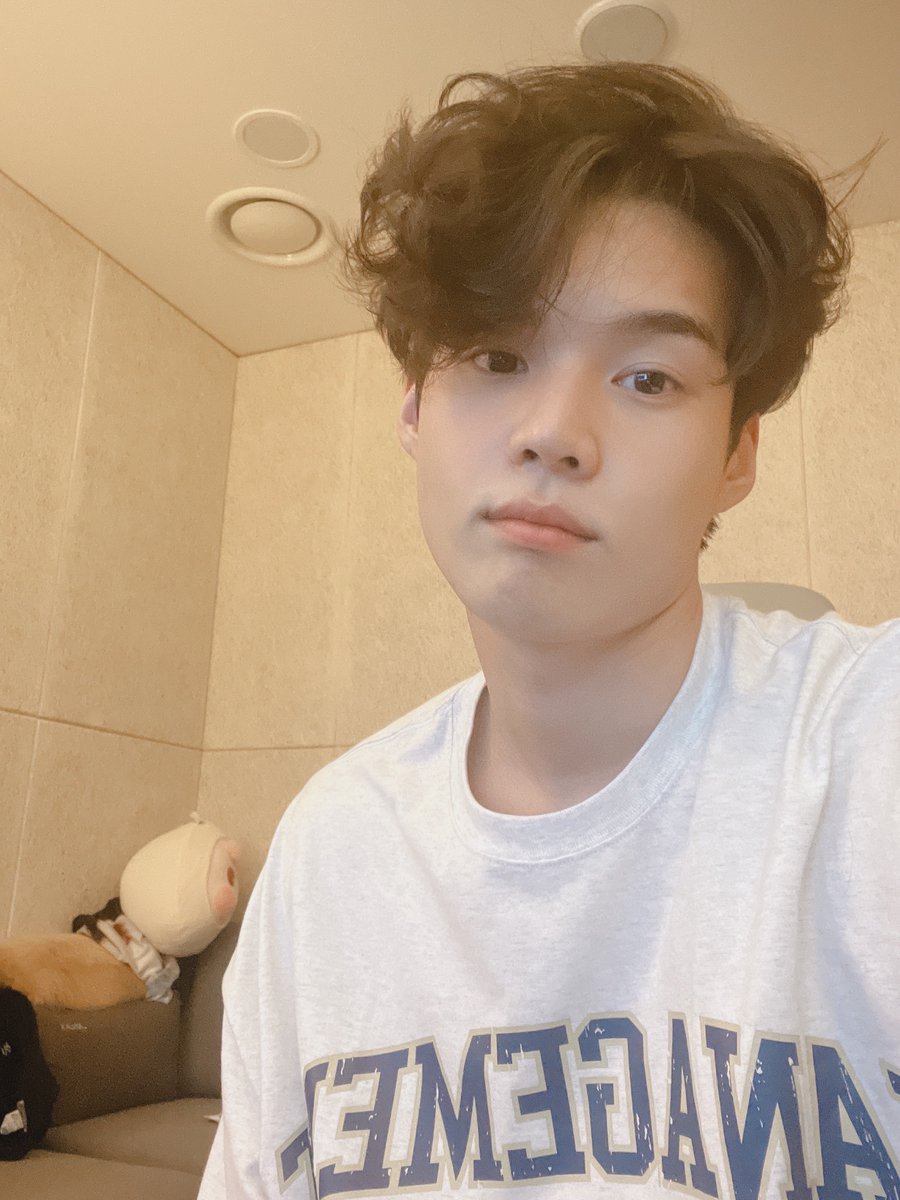hourly sejun (@hourlynujes) on Twitter photo 