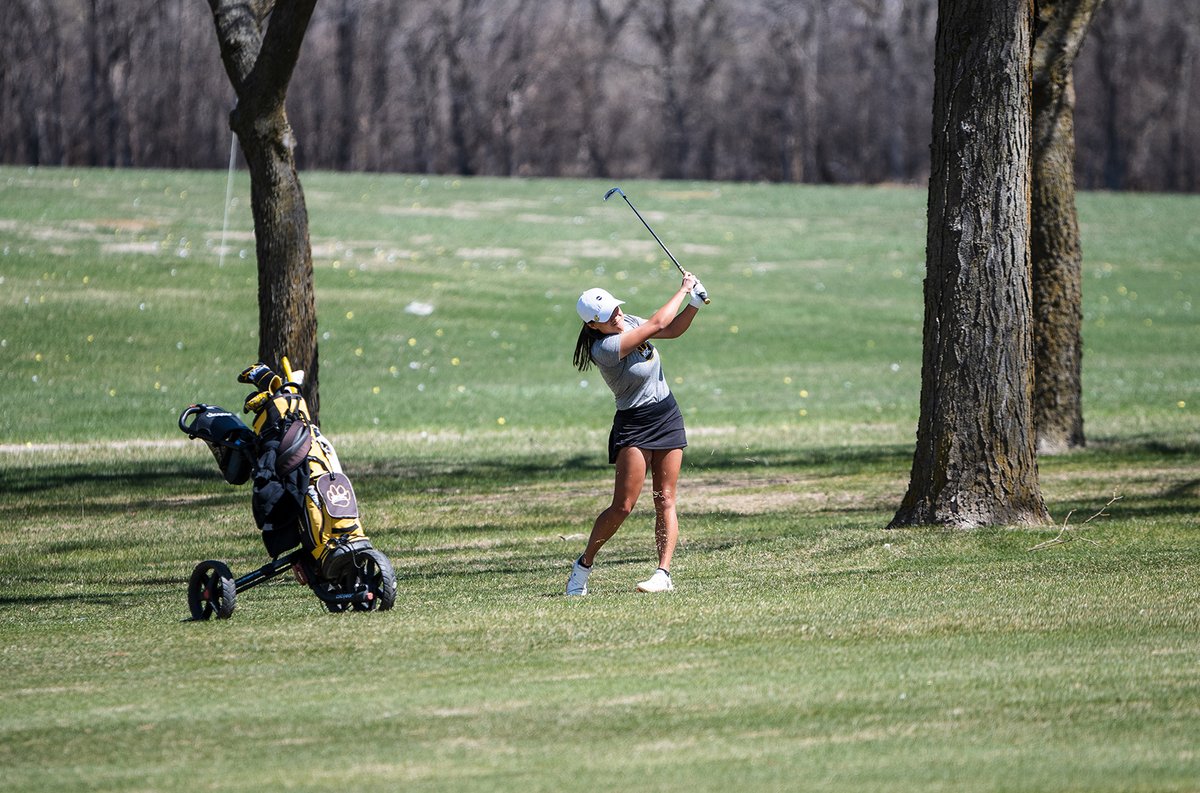 wscwildcats's tweet photo. New 36-hold school record for @WayneStateGolf as 'Cats tie for third in tightly contested Wildcat Women's Golf Classic.  #NSICWGOLF
https://t.co/HZYt5oeyp6 https://t.co/9EGOfnhiZ3