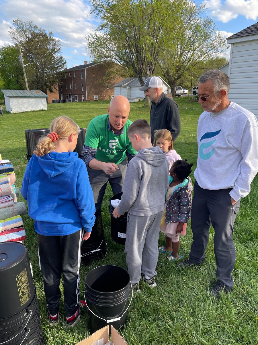 ESideChurch's tweet photo. We had a great time at Kids Club this week packing 60 relief kits for Mennonite Central Committee. Many hands made the process go quickly! Thanks to everyone who helped pack a kit or donated funds to purchase supplies. https://t.co/icF4cS8xmn