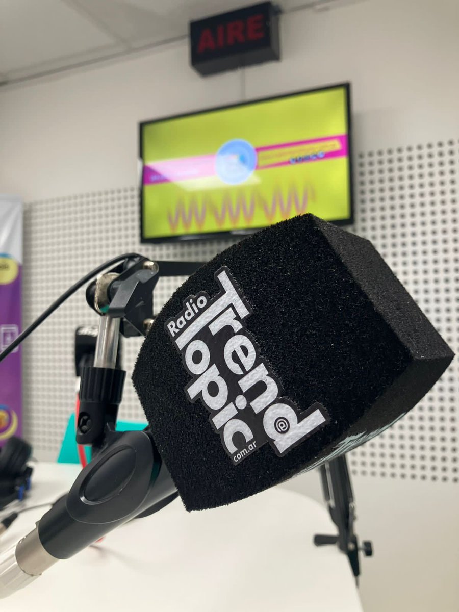 Sanloreamerica's tweet photo. 🔵🔴📻🎧📽🎙 En Minutos arranca @Sanloreamerica , el #ShowRadial del Ciclón, con toda la info de #SanLorenzo. SUMATE‼️.
📱https://t.co/rmjrON5pbI
📽 Canal de #YouTube: 
https://t.co/FZriXnyY1Q… .
💻 https://t.co/vFfmxqgkJF… y https://t.co/9L6ZS2KJhU . https://t.co/WCGy6kVsnN