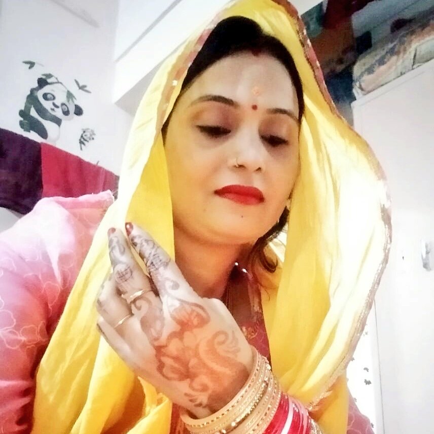 I_am_Shikhaa's tweet image. अयि गिरिनन्दिनि नन्दितमेदिनि विश्वविनोदिनि नंदी न्नुते
गिरिवरविन्ध्यशिरोऽधिनिवासिनि विष्णुविलासिनि जिष्णुनुते।
भगवति हे शितिकण्ठकुटुम्बिनि भूरिकुटुम्बिनि भूरिकृते
जय जय हे महिषासुरमर्दिनि रम्यकपर्दिनि शैलसुते॥

  🙏  सुप्रभात 🙏

🙏 राधे राधे 🙏🙏 

 🙏 जय माता दी 🙏🙏