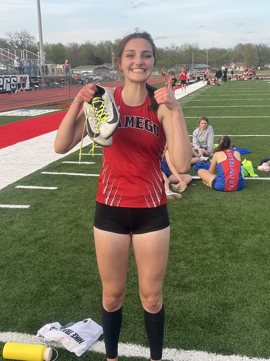 wamegotrack's tweet photo. School Record alert. Awesome run Bella. 60.0 400m. https://t.co/MHh73YX47K