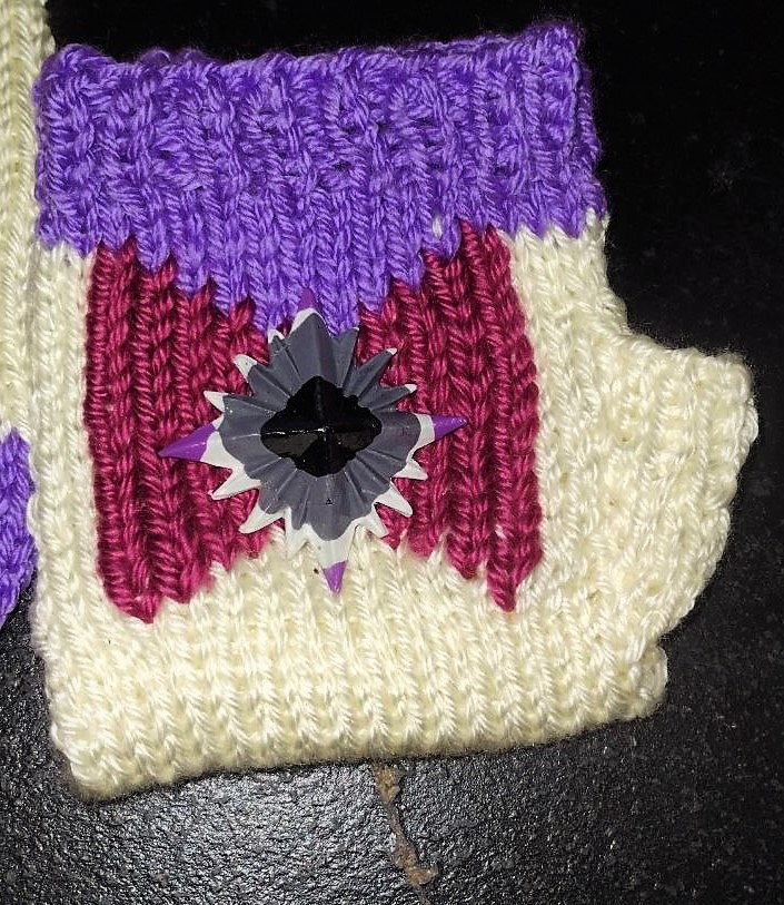 Rabbitfiberarts's tweet photo. These Sailor Saturn gloves were custom made for a friend who is Ace and wanted a way to represent that for themselves. 

It was a joy to work on it, and if/when I ever get to work with resin I may revisit this for this friend. <3 https://t.co/YNaX1db6wm