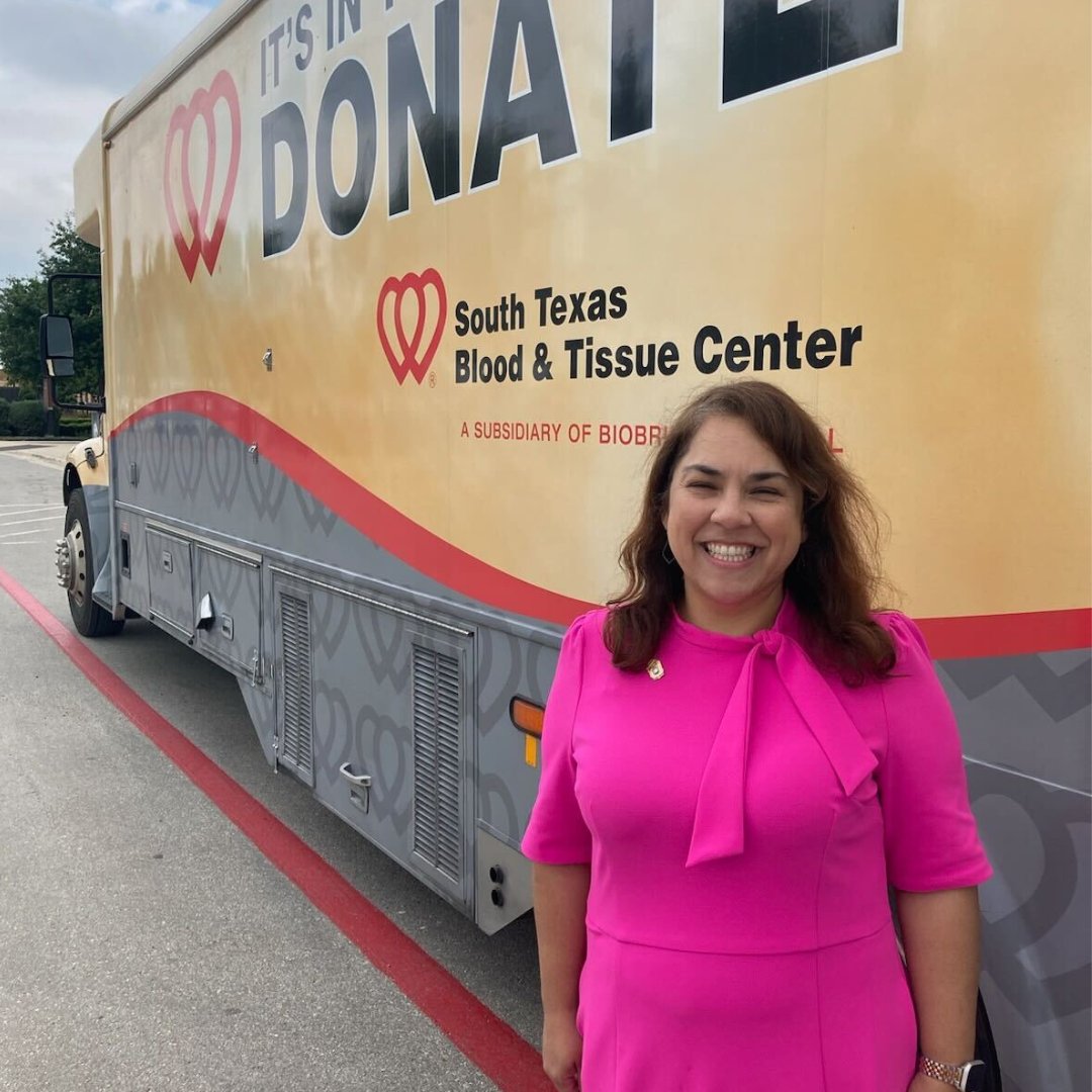 SouthTexasBlood's tweet photo. Thank you to all of the City Councilmembers who hosted drives for the #SAChallenge this year, and everyone who came out to help us prepare for #Fiesta blood shortages.

Stay tuned to find out which district will take home the #SAChallenge Trophy! 🏆 https://t.co/69vsM4yJGU