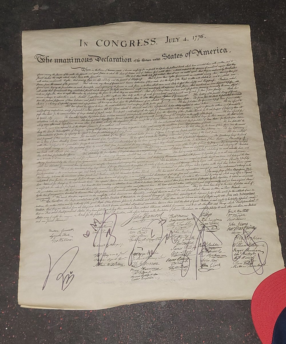 I don't own anything Pixy so I had the members sign the American Declaration of Independence. Indeed they've left their signatures alongside America's forefathers such as John Adams and Thomas Jefferson. We thank Pixy for their part in the birth of America. 
#PIXY #KarmaIsABTour
