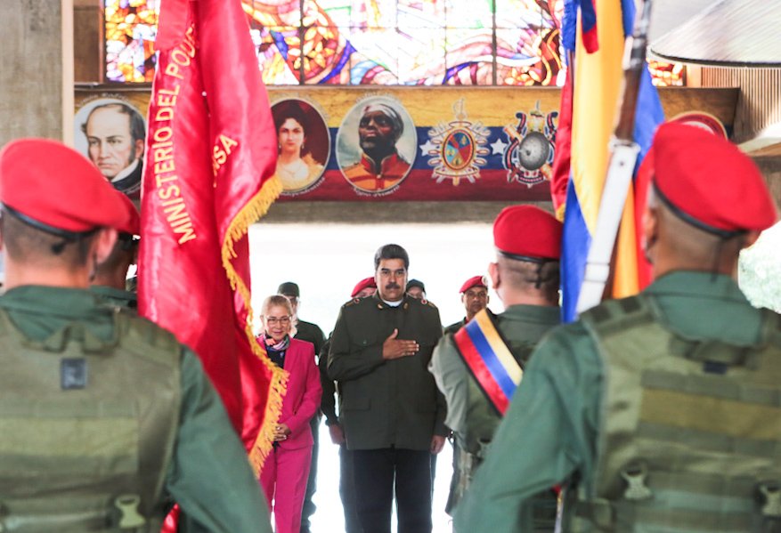 Importante reunión de trabajo con el Estado Mayor Superior Ampliado de la FANB, de revisión, orientación e impulso del poder militar y la cohesión con el pueblo a través de las BRICOMILES. FANB garantía de defensa territorial, seguridad, Paz y unión Cívico - Militar.