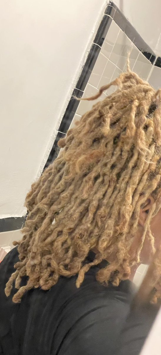 _BadGalindi's tweet image. Texture Tuesday #womenwithlocs