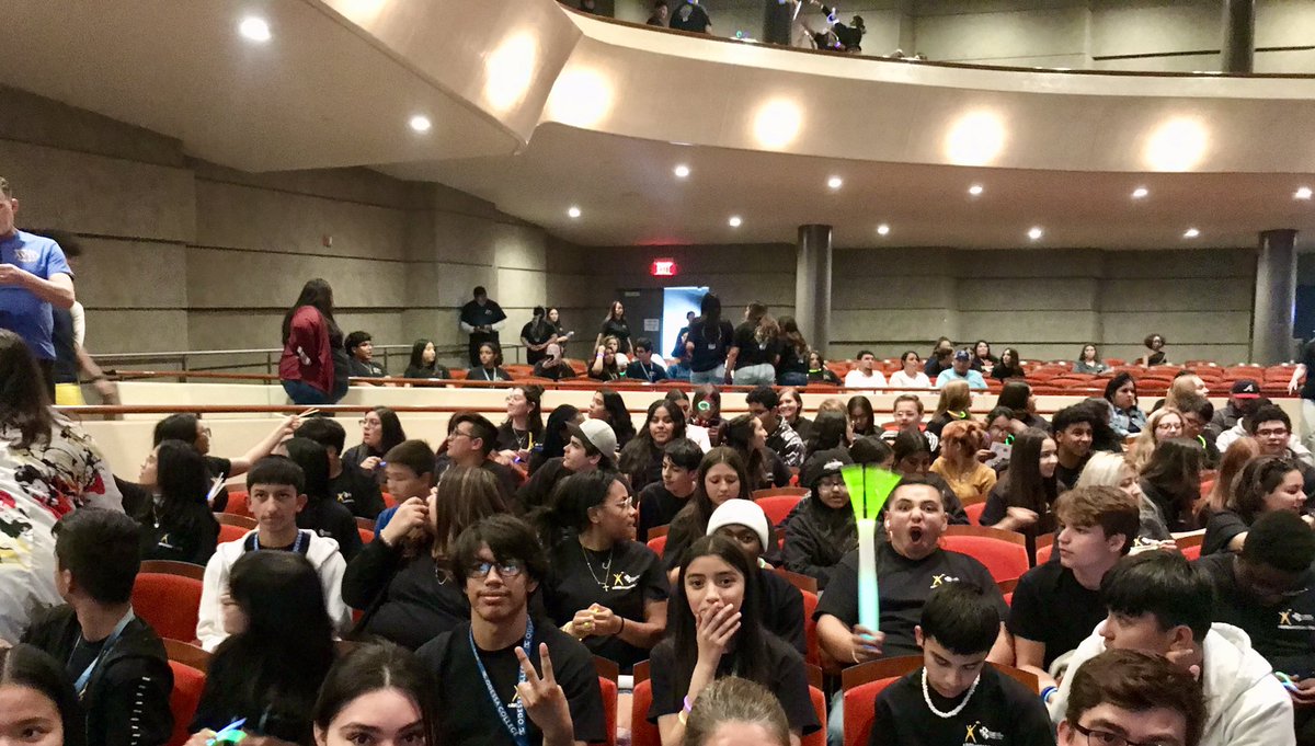 OCAwolves's tweet photo. ECISD AVID Celebration at the Wagner Noel PAC this evening with NBA legend Spud Webb @swebb_anthony as our guest speaker. Inspiring message to never give up! @ECISD_AVID4ALL #BlueWolfFamily #AVID https://t.co/LBSAS1amMV