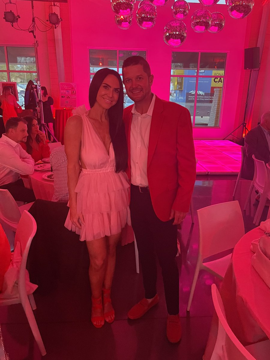 barrett_lais's tweet photo. 9th Annual Red Shoe Soiree was a great event for an incredible cause. I’m glad we were able to support the event and help raise money for the Ronald McDonald House with Impressions Online! @JessLais86 https://t.co/jCjVI1LY2V