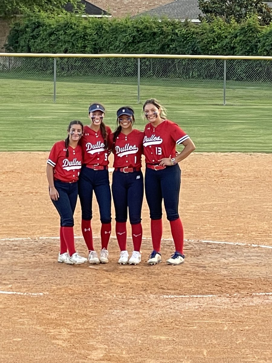 DHS_Vikings's tweet photo. Congratulations to our @FbDulles softball team for making it to playoffs! They fought until the very end. It was an awesome season for our Seniors as we recognized them for all of their hard work and dedication!! 🥎❤️ Good luck at Playoffs! https://t.co/trUjIMGVWv