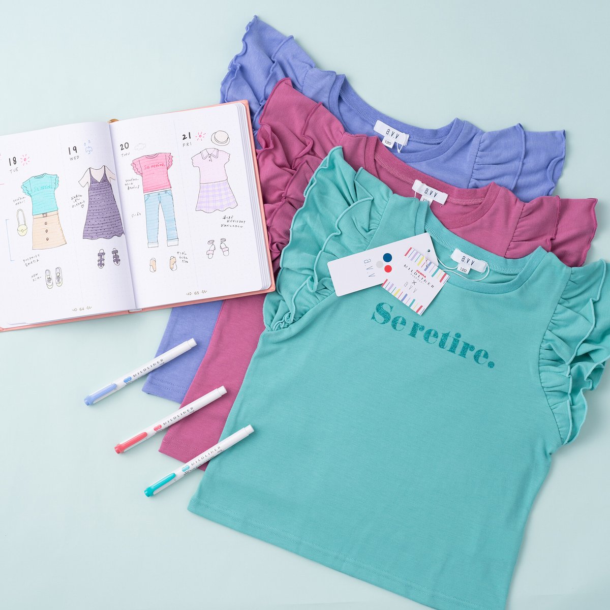 【今月の #マイルド推し色】
アパレルのa.v.vさん(<a href="/avv_official/">a.v.v  アー・ヴェ・ヴェ</a>)とコラボした、マイルドライナーの色合いのお洋服が登場♪

今回ご紹介するお洋服は、袖フリルがついたカットソー💙💚❤️
どんなコーディネートを楽しんだか、コーデ日記をつけるのはどう？😆
ぜひ一緒に使ってみてくださいね✍️