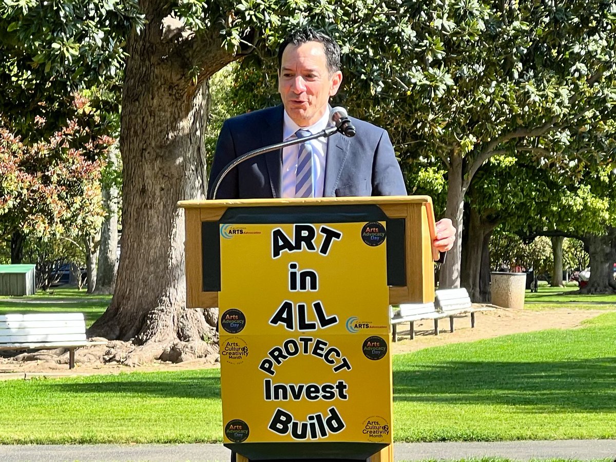 CivicRafa's tweet photo. Proud to be participating with Californians for the Arts for Arts Advocacy Day in Sacramento! Thank you, Speaker Rendon for your steadfast support of the arts! #CreateCATogether @create_ca @CAfortheArts @RendonAD62 #ArtInAll https://t.co/S32C5mFVef