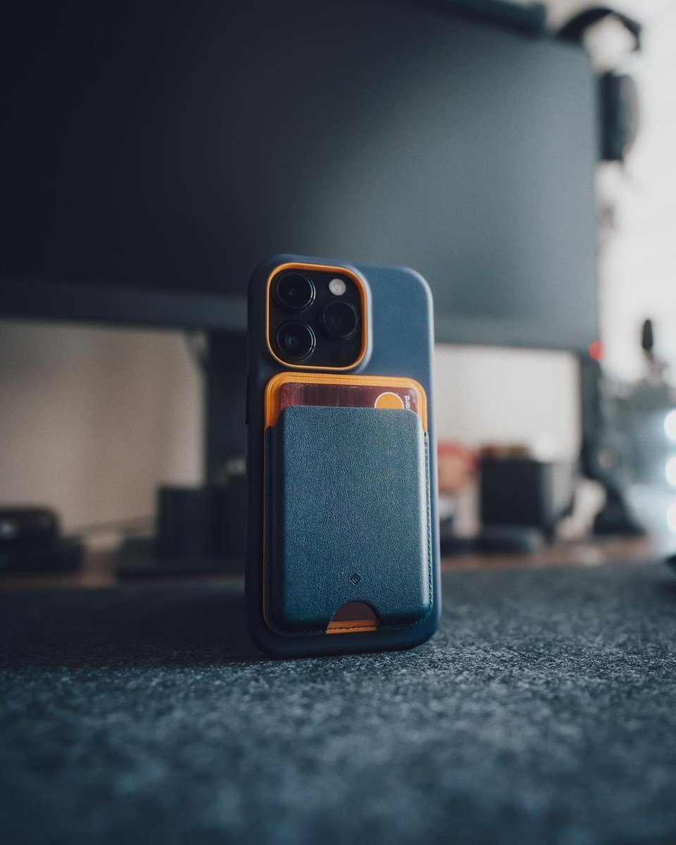 caseology's tweet photo. When you’re hesitant - stick to the classics #NanoPop #iPhone14Pro https://t.co/5ZnyGmYblM