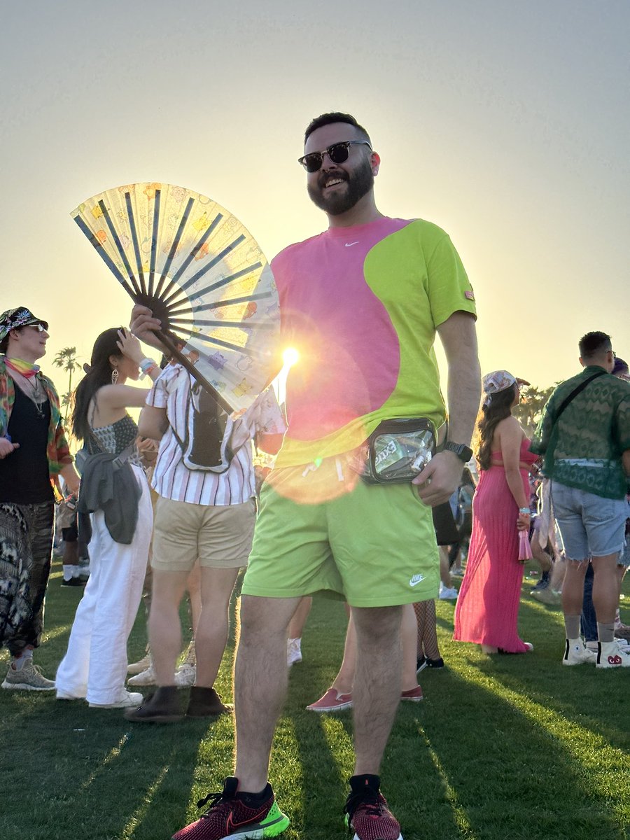 OttrPop92's tweet photo. #COACHELLA2023 ily 💕 https://t.co/Myrm9nqnkX