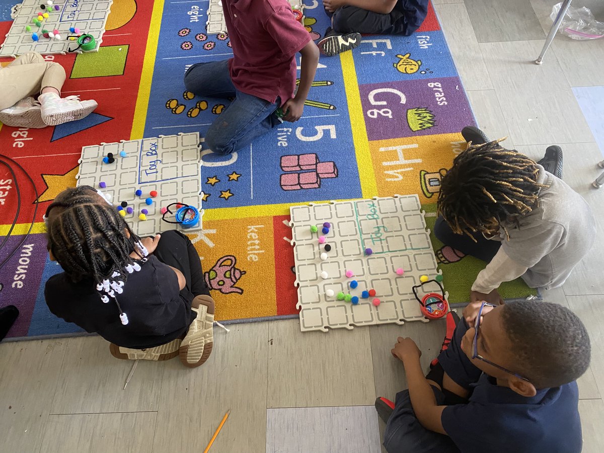 EdgewoodVex's tweet image. First grade completed the Toy Box Challenge. Students had to move as many ”toys” into the Toy Box in 2 minutes. Student worked together to come up with a strategic plan. @vexrobotics @woodlandhillssd @CaulkettA