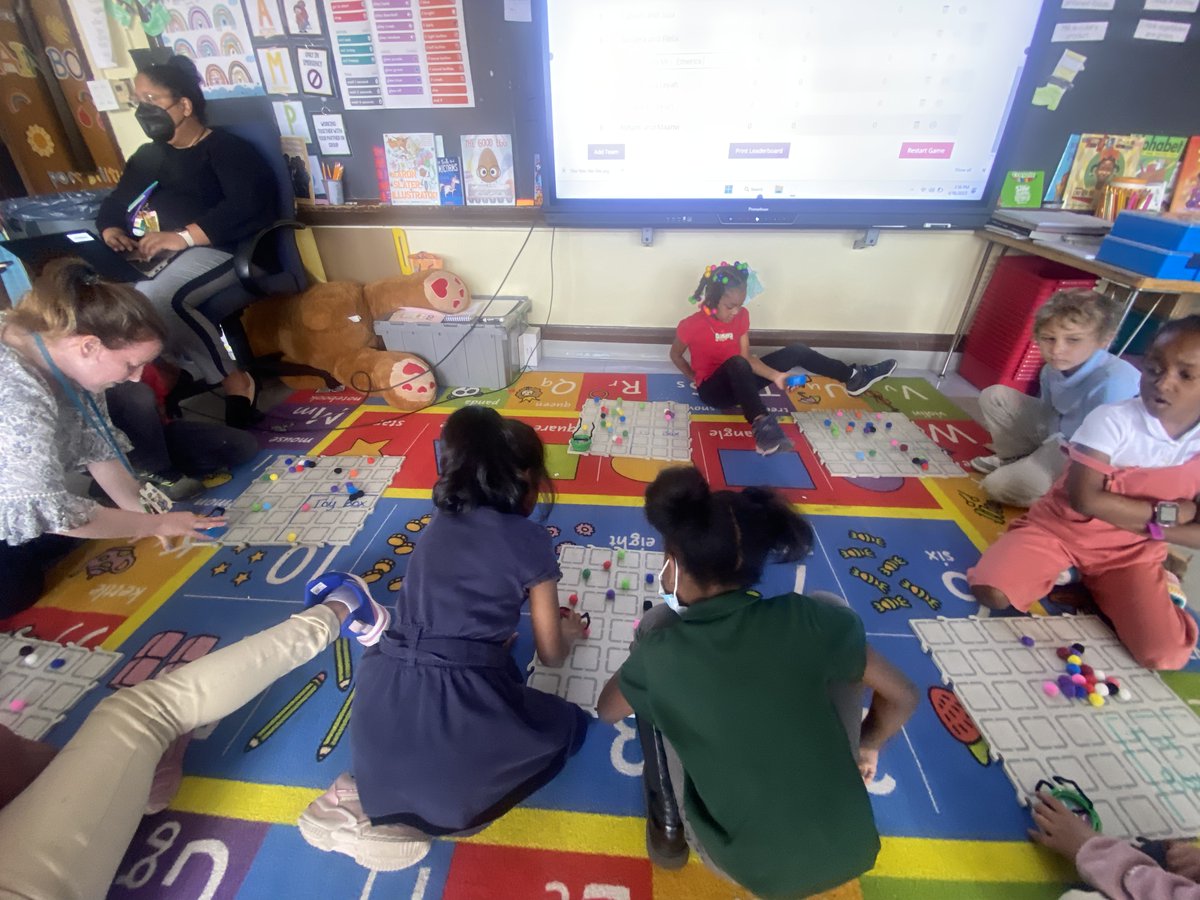 EdgewoodVex's tweet image. First grade completed the Toy Box Challenge. Students had to move as many ”toys” into the Toy Box in 2 minutes. Student worked together to come up with a strategic plan. @vexrobotics @woodlandhillssd @CaulkettA