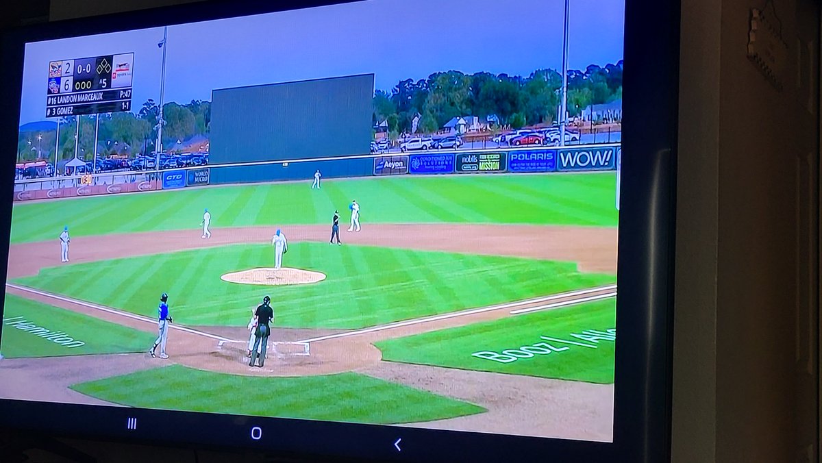 J_Yovan's tweet photo. HELLUVA START to game 1 of the series @trashpandas!! #Fun2Watch #GoTrashPandas https://t.co/EjLFzcjWUQ