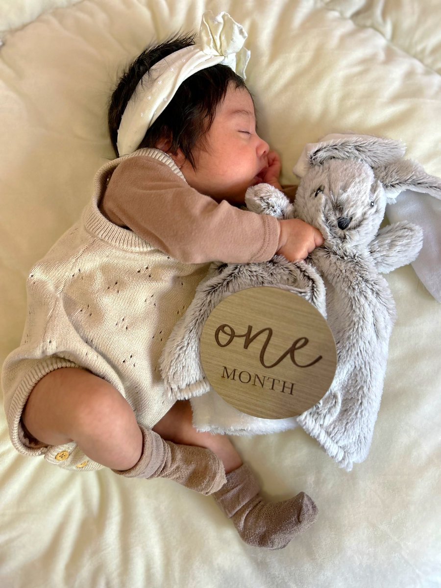 itzeeelcamila's tweet photo. O N E  M O N T H ✨ 

•one month of endless cuddles &amp; sweet kisses 
•one month of learning to be a girl mom
•one month of seeing your big brother love his new role
•one month of watching your daddy be wrapped around your finger

you are truly a ray of sunshine my sweet Soli☀️ https://t.co/ozl7l9cWE9