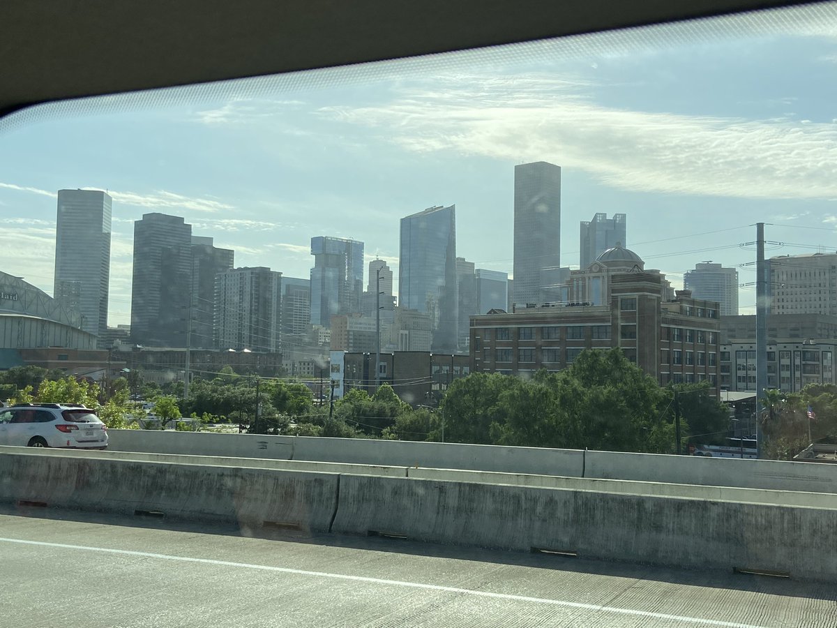 We have arrived in Houston! Well part 1 of the entourage. The rest are on their way. #4779robosapiens #worldsinhouston #firstrobotics