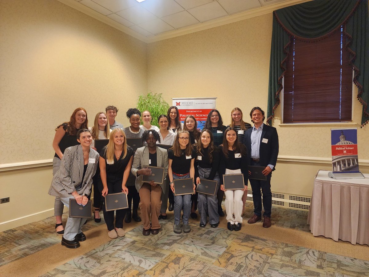 BryanWMarshall1's tweet photo. Beautiful spring evening w/students at Miami’s Political Science Banquet&amp;Awards ceremony! https://t.co/5MophZ5Eqr
