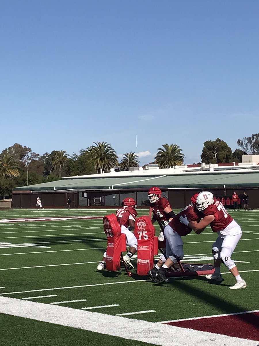 slamdunk406's tweet photo. Another beautiful day on The Farm for Stanford spring practice. #Stanford #Pac12FB https://t.co/6dYBHLPdKj