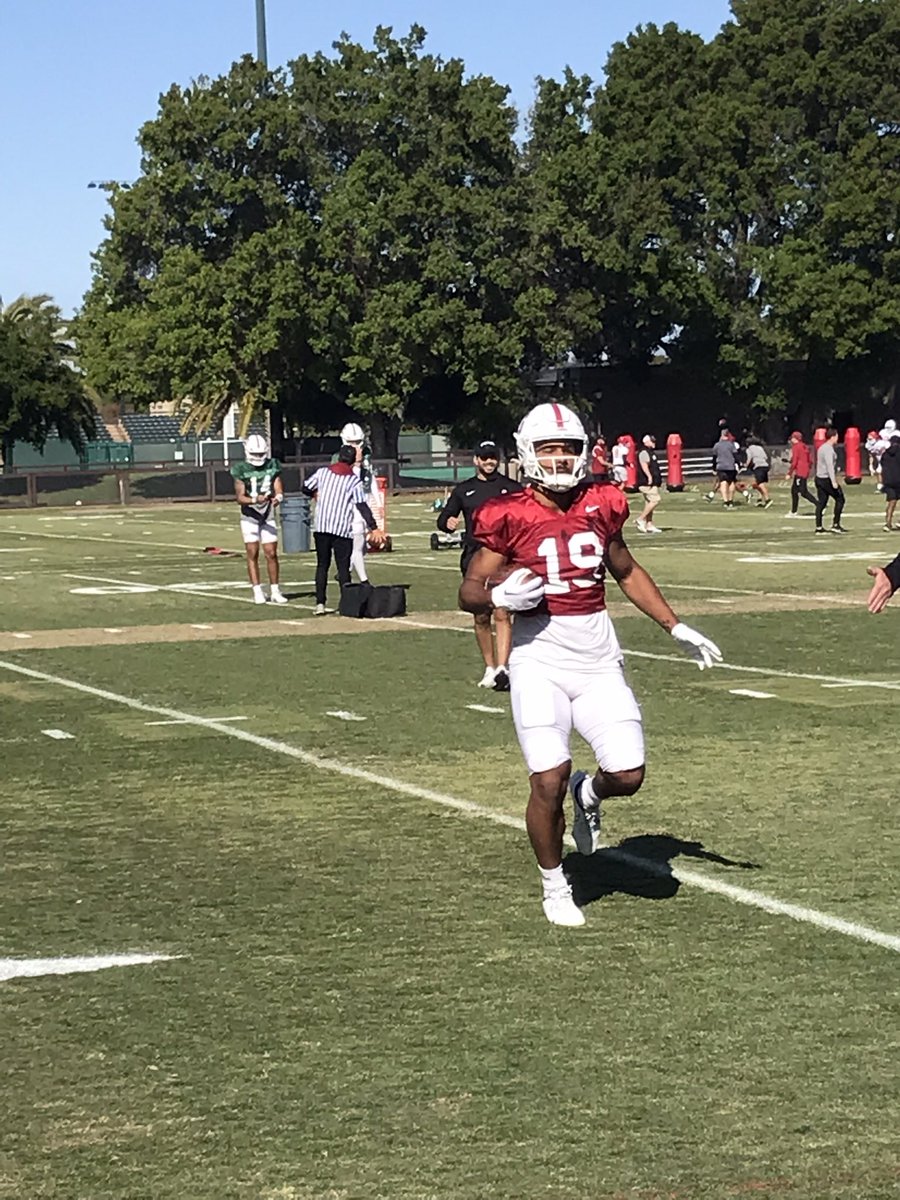 slamdunk406's tweet photo. Another beautiful day on The Farm for Stanford spring practice. #Stanford #Pac12FB https://t.co/6dYBHLPdKj