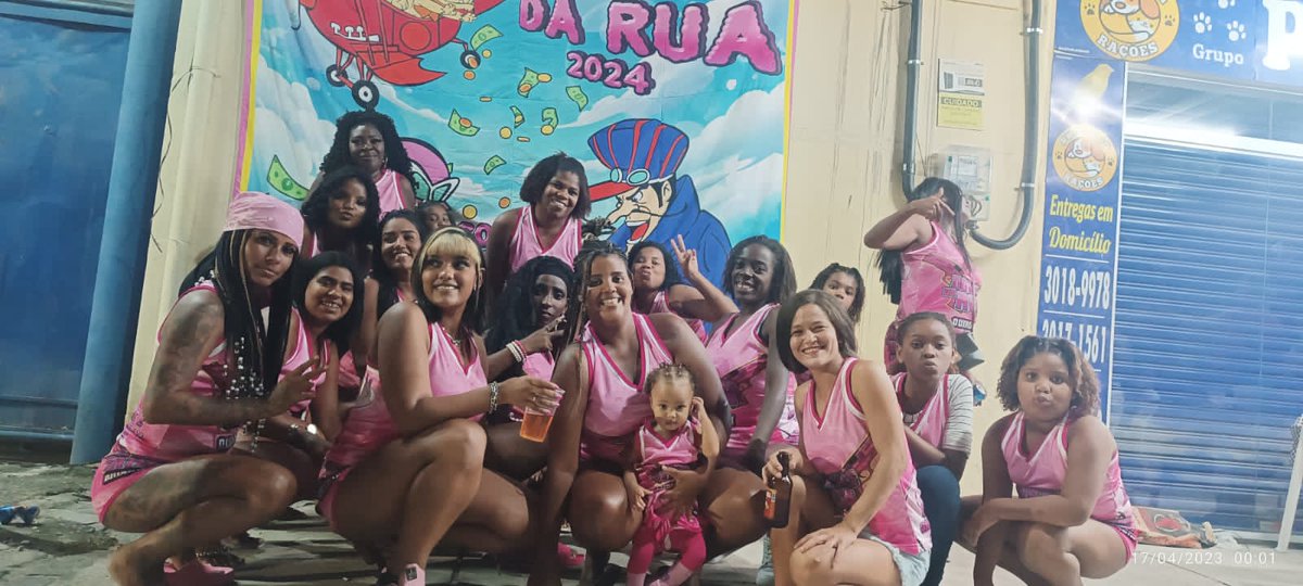 _donasdarua's tweet photo. 2024 o bloco é rua🎉🎭🤪 https://t.co/xOVhxhBHPI