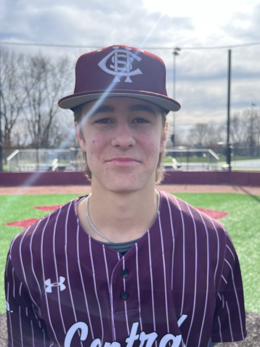 ⁦<a href="/Charlie_Hobbs21/">Charlie Hobbs</a>⁩ lead the Maroons to Big 12 win v Peoria going 3x3 with 4RBI.
⁦⁦<a href="/kendallcrawfrd8/">Kendall Crawford</a>⁩ WP 6K.
⁦<a href="/OwenHobbs11/">Owen Hobbs</a>⁩ 3RBI.
Aiden Elliott 3x3 2RBI