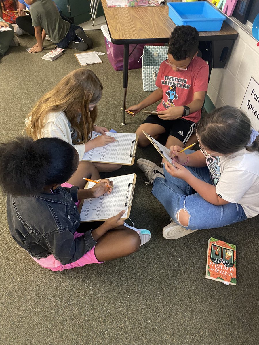 ashlea_hardock's tweet photo. First Comprehension Wars in the books for my intervention group. Spur of the moment decision to try it out and the students were so engaged!🧠📚🤩 https://t.co/IPr7PC4Def
