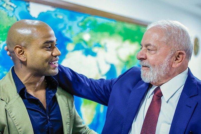 choquei's tweet photo. Cezar Black: Recebido no planalto pelo presidente Lula e pela primeira-dama Janja 

Cara da Sapato e Guimê: Recebidos pelo delegado na 41ª DP do Rio de Janeiro https://t.co/JrHnUMzeer