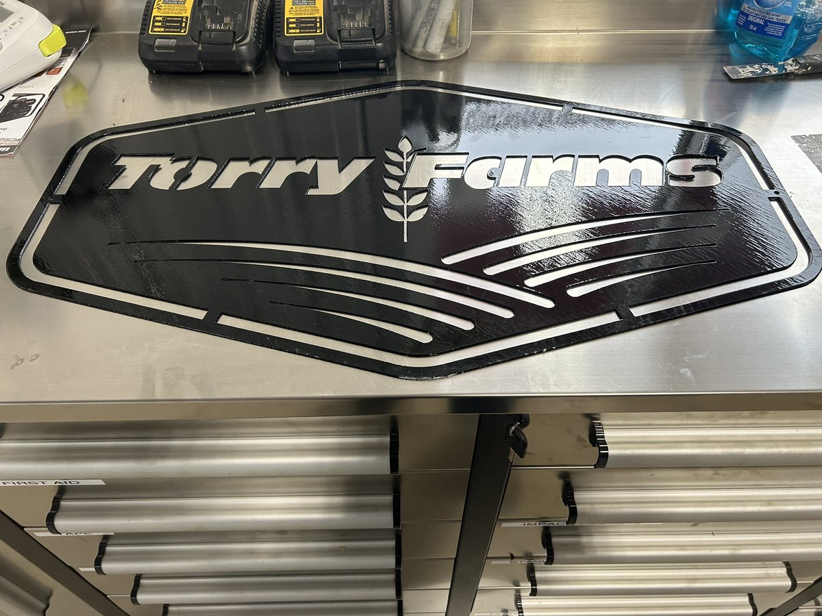 jrtorry's tweet photo. Thanks @Ty_Dietrich and Rebecca for the sign for our new shop, it’s truly the people in our industry that make it the best. https://t.co/ceemB9yH4y