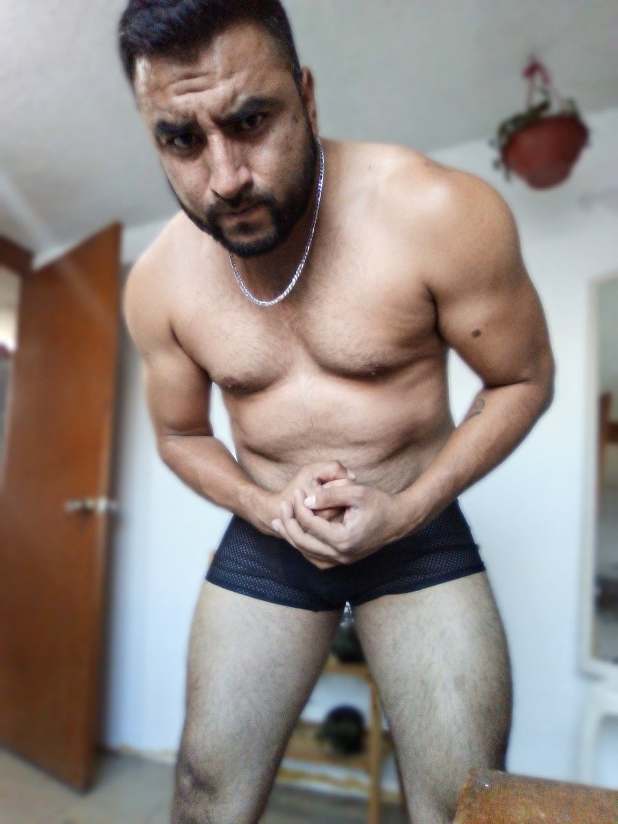 No_soy_puto's tweet photo. En éste perfil tenemos estrias, lonjas, celulitis y un sin fin de inseguridades... Andamos aprendiendo a quererlas. https://t.co/SjqHuwQTDM