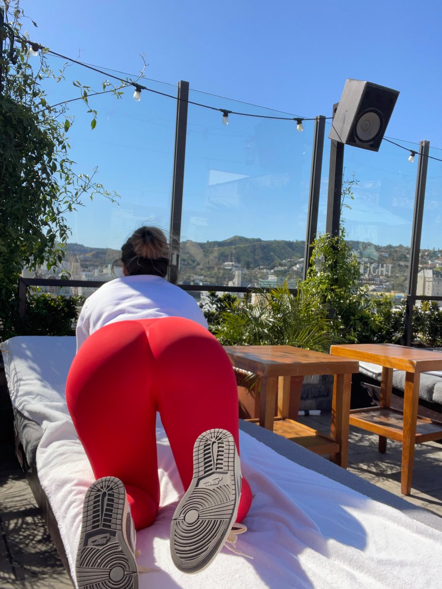 AraQueenBae on Twitter: "Red flag 🚩🚩🚩 https://onlyfans/bootyqueenbae"